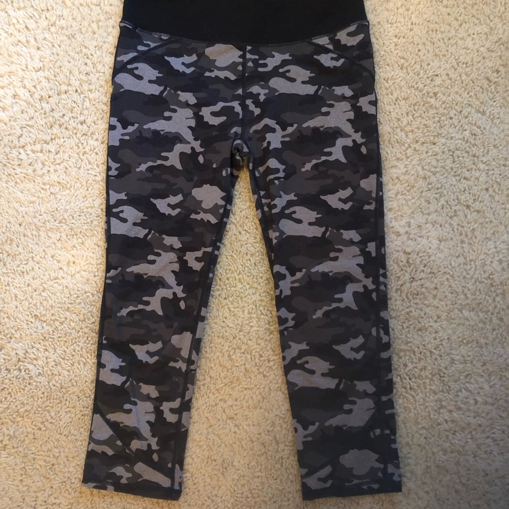 Fabletics Camo workout gym leggings S